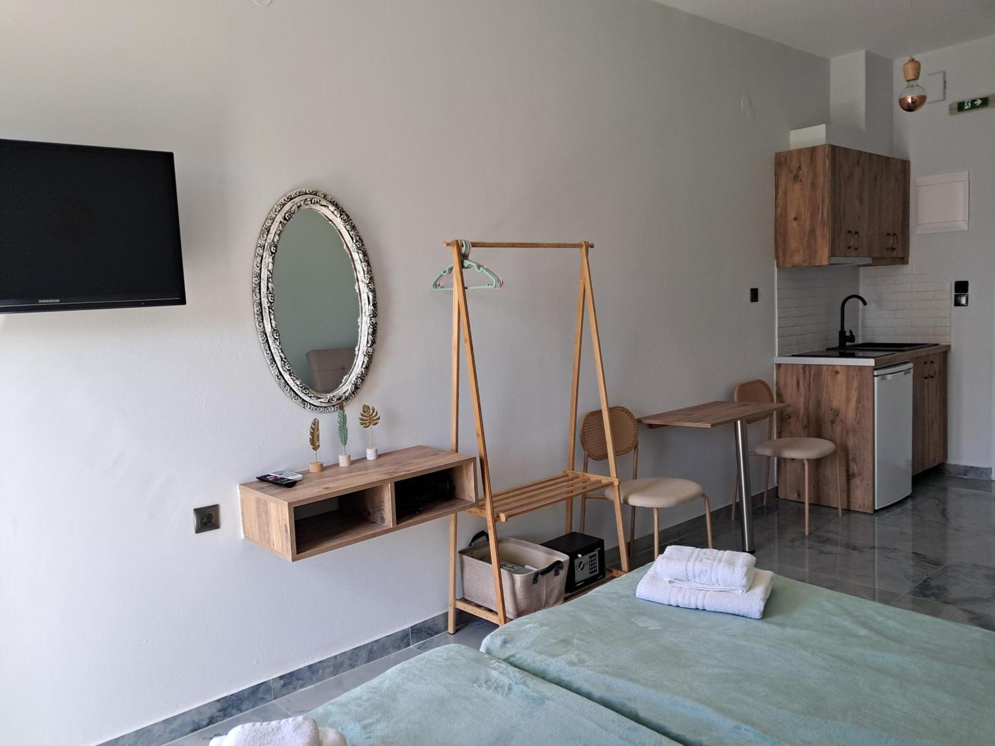 Aparthotel Poppy Beloni Chania  Exterior foto